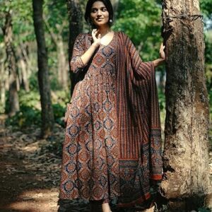 KLOSIA Women's Viscose Printed Flared A-Line Kurta With Pant And Dupatta Suit Set | Kurta Set